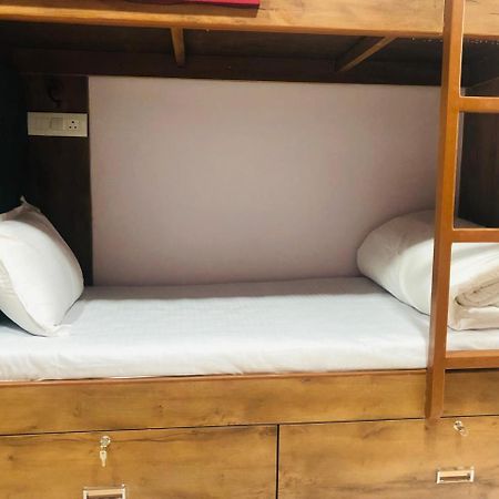 Everest Stays Rooms And Dormitory 뭄바이 외부 사진
