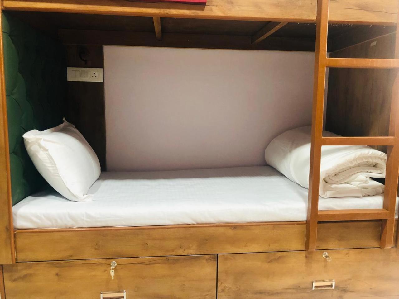 Everest Stays Rooms And Dormitory 뭄바이 외부 사진