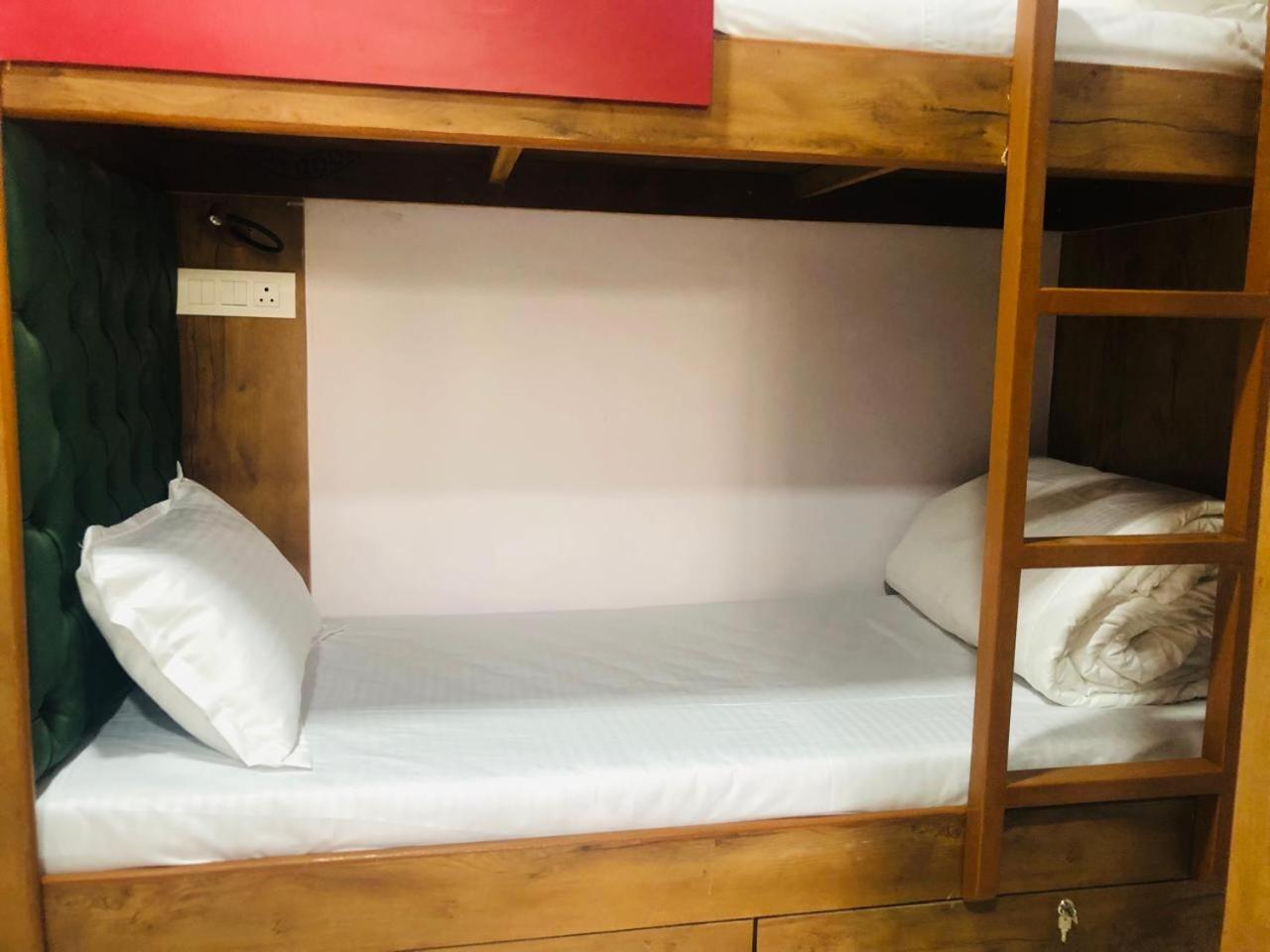 Everest Stays Rooms And Dormitory 뭄바이 외부 사진